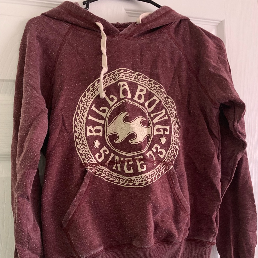 Billabong maroon hoodie Small
